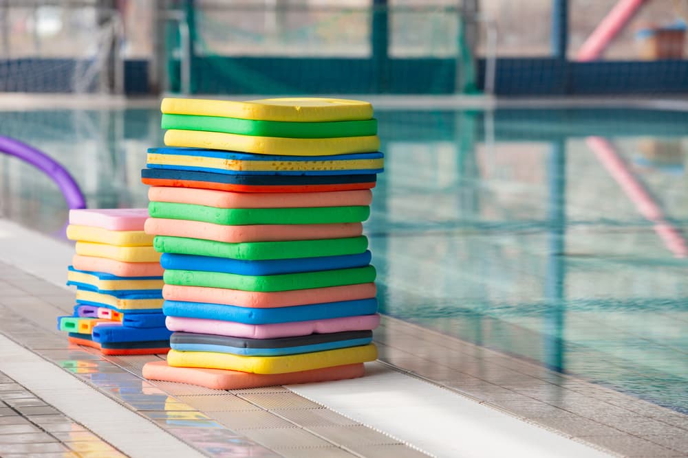 Schwimmhilfe: Schwimmbretter
